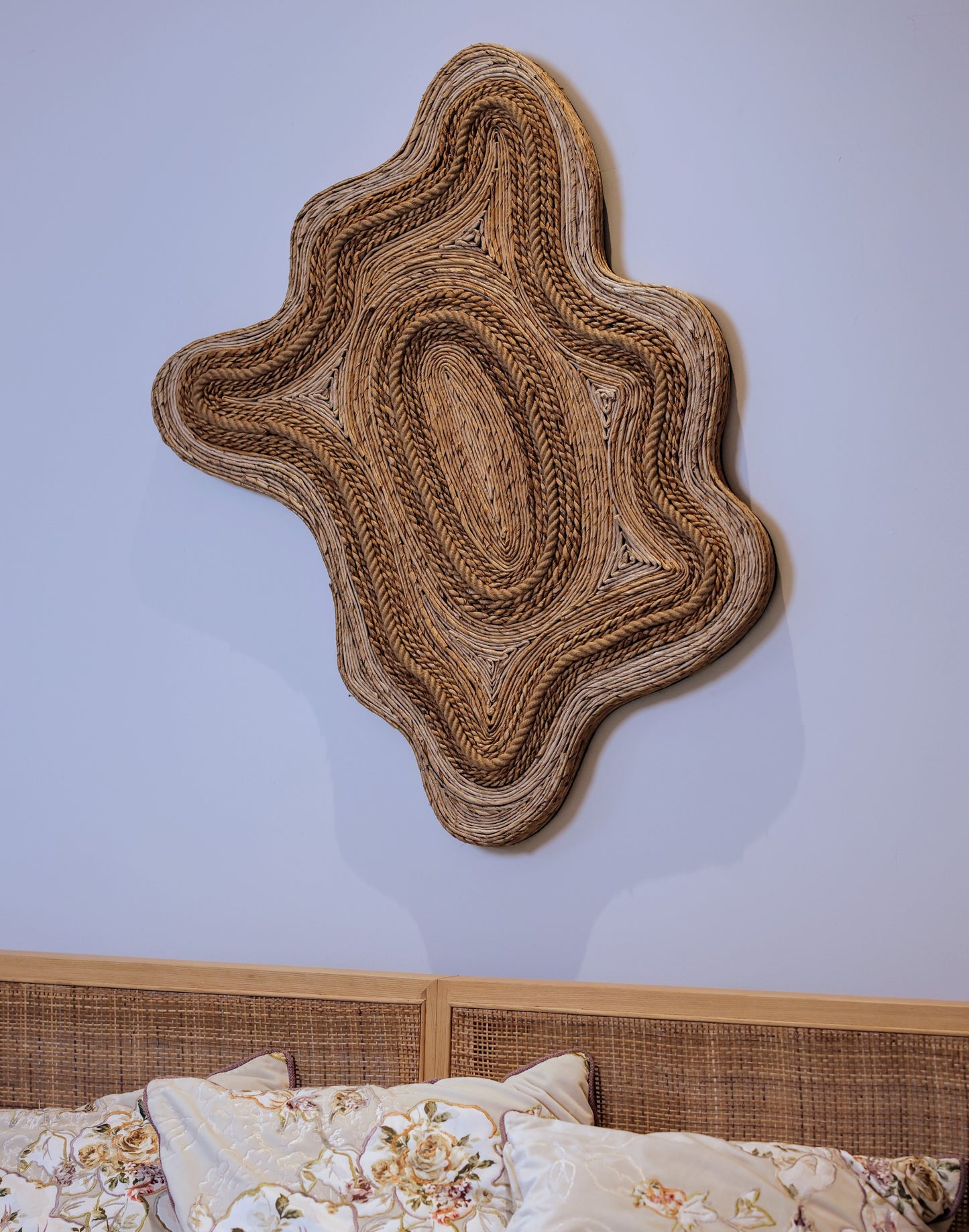 Elok Wavy Fiber Wall Decor