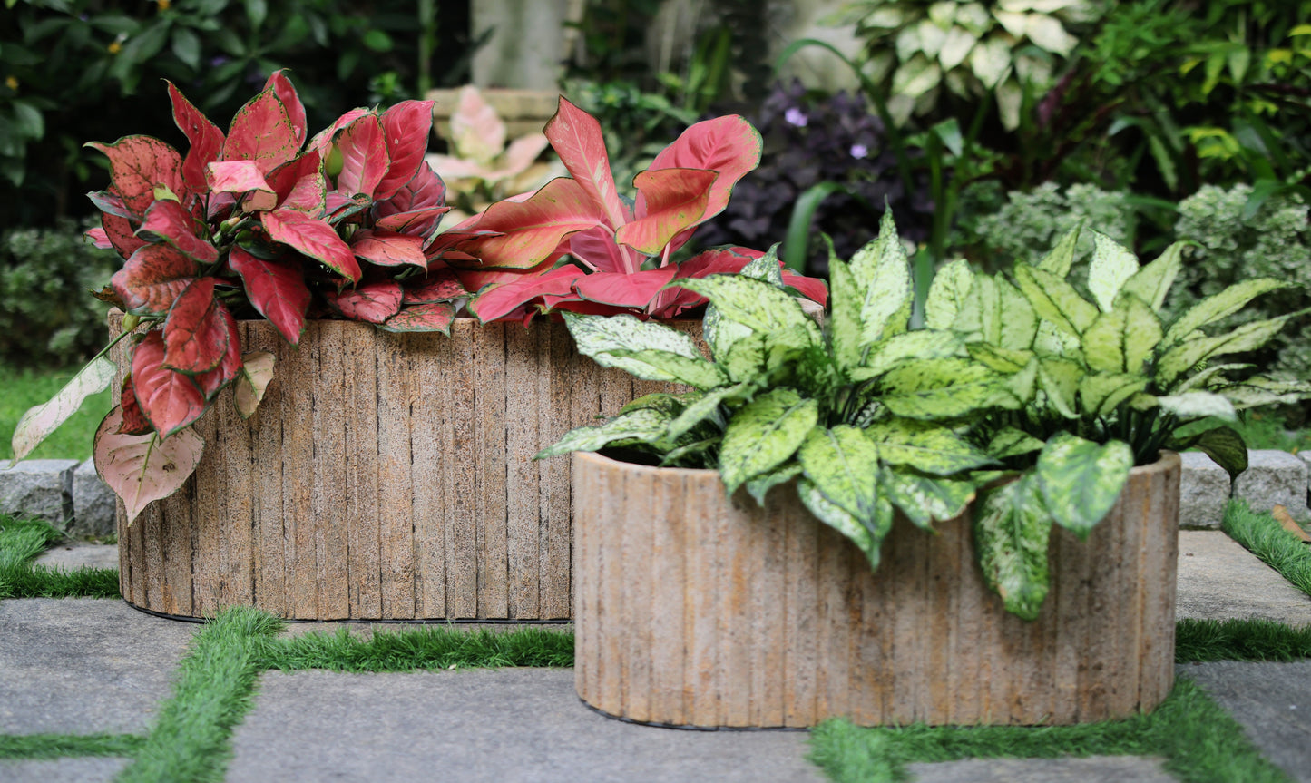 Sumaq Fluted Concrete-Look Garden Planter (Set of 2)