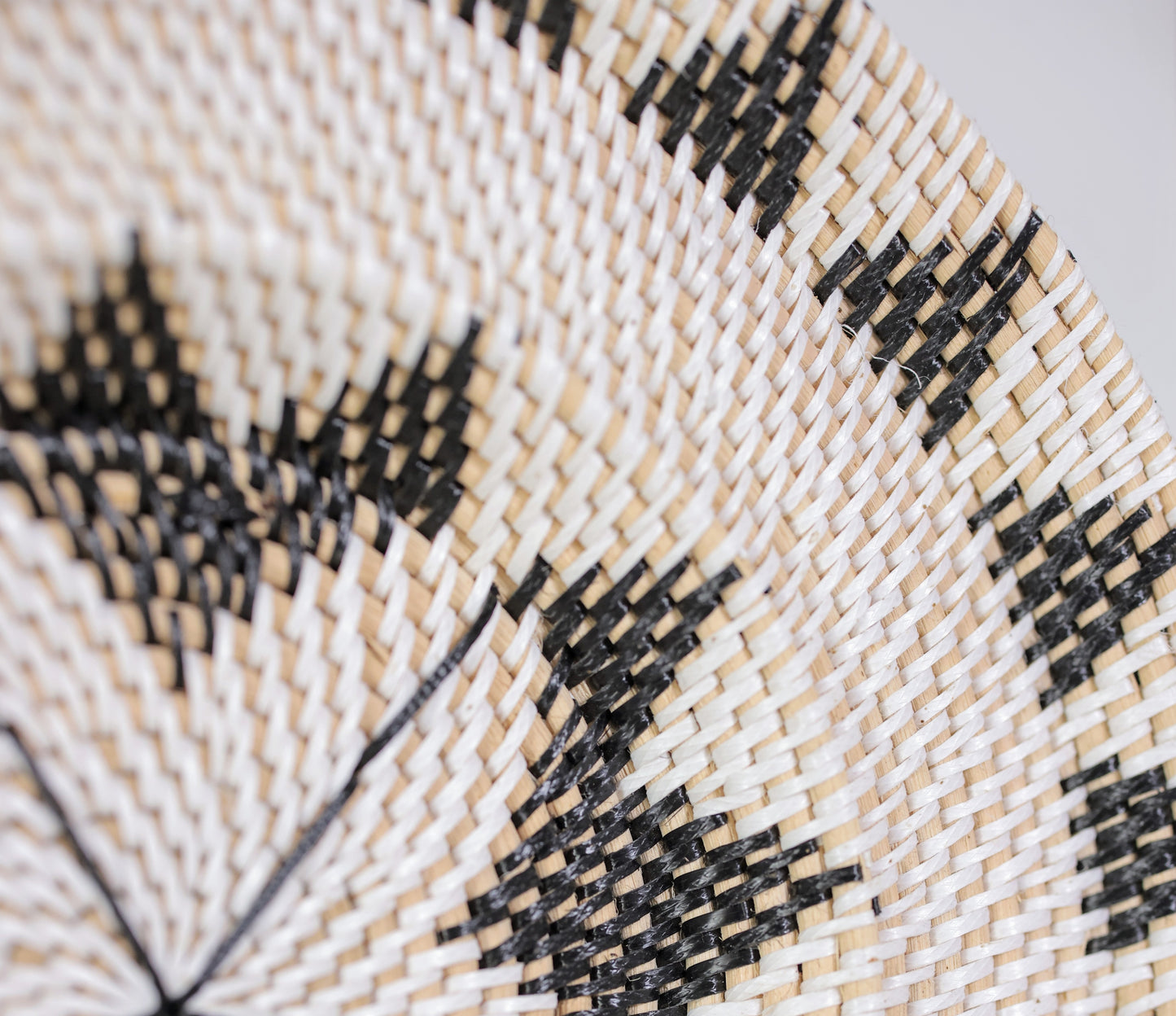 Wayra Handcrafted Star Pattern Wall Plate | Woven Natural Fiber